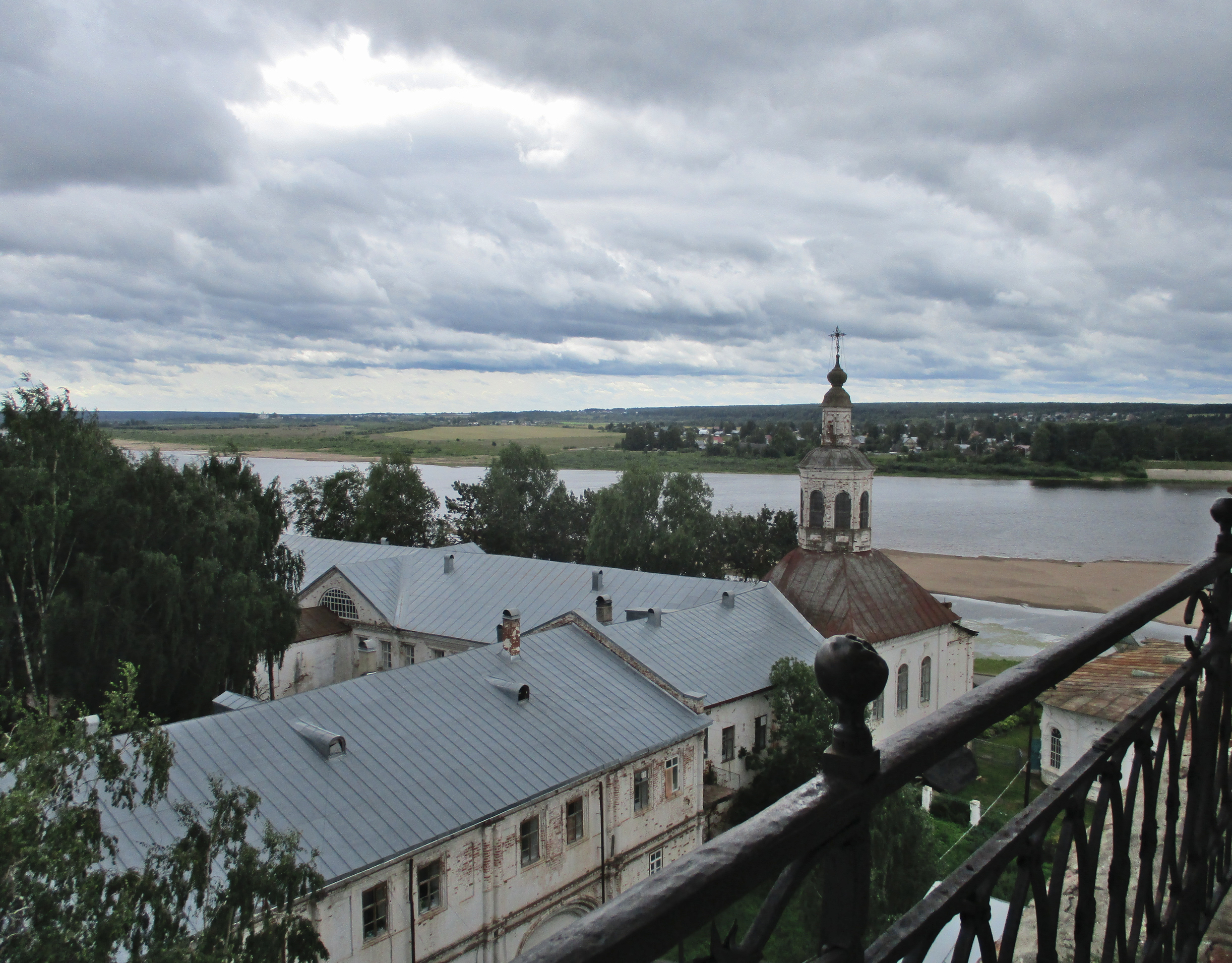Храмы и монастыри Великого Устюга. Фото 16