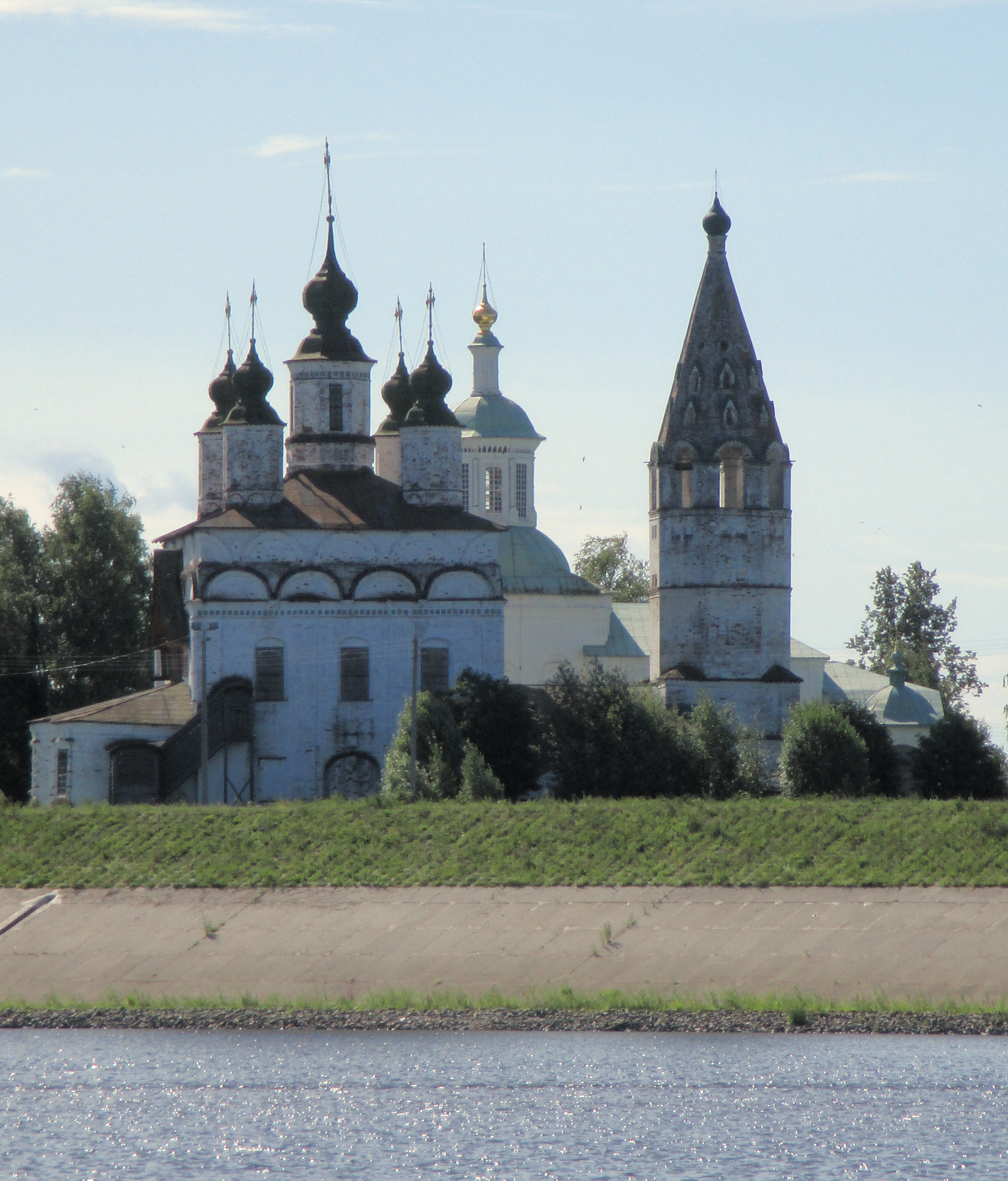 Храмы и монастыри Великого Устюга. Фото 22