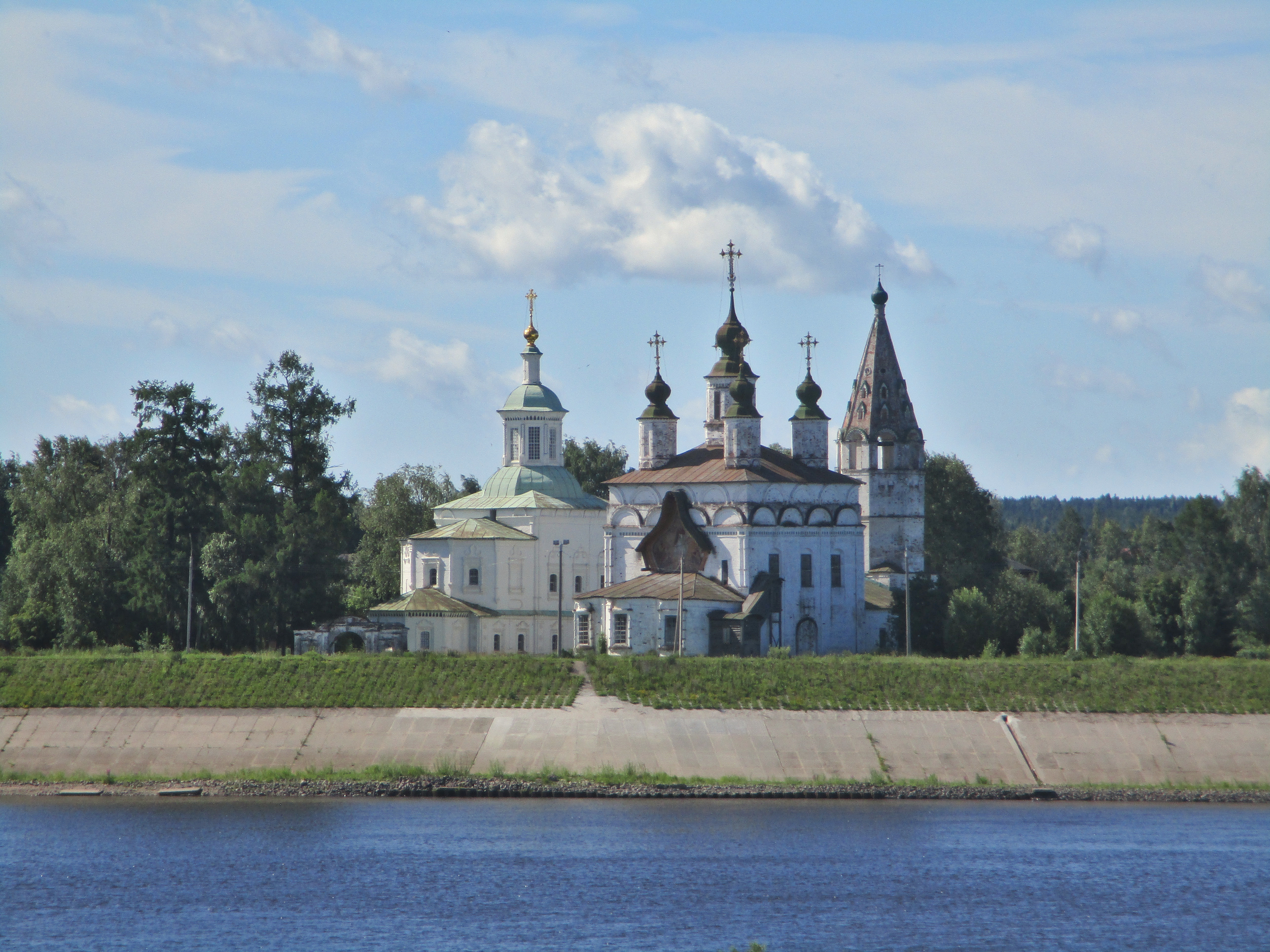 Храмы и монастыри Великого Устюга. Фото 23
