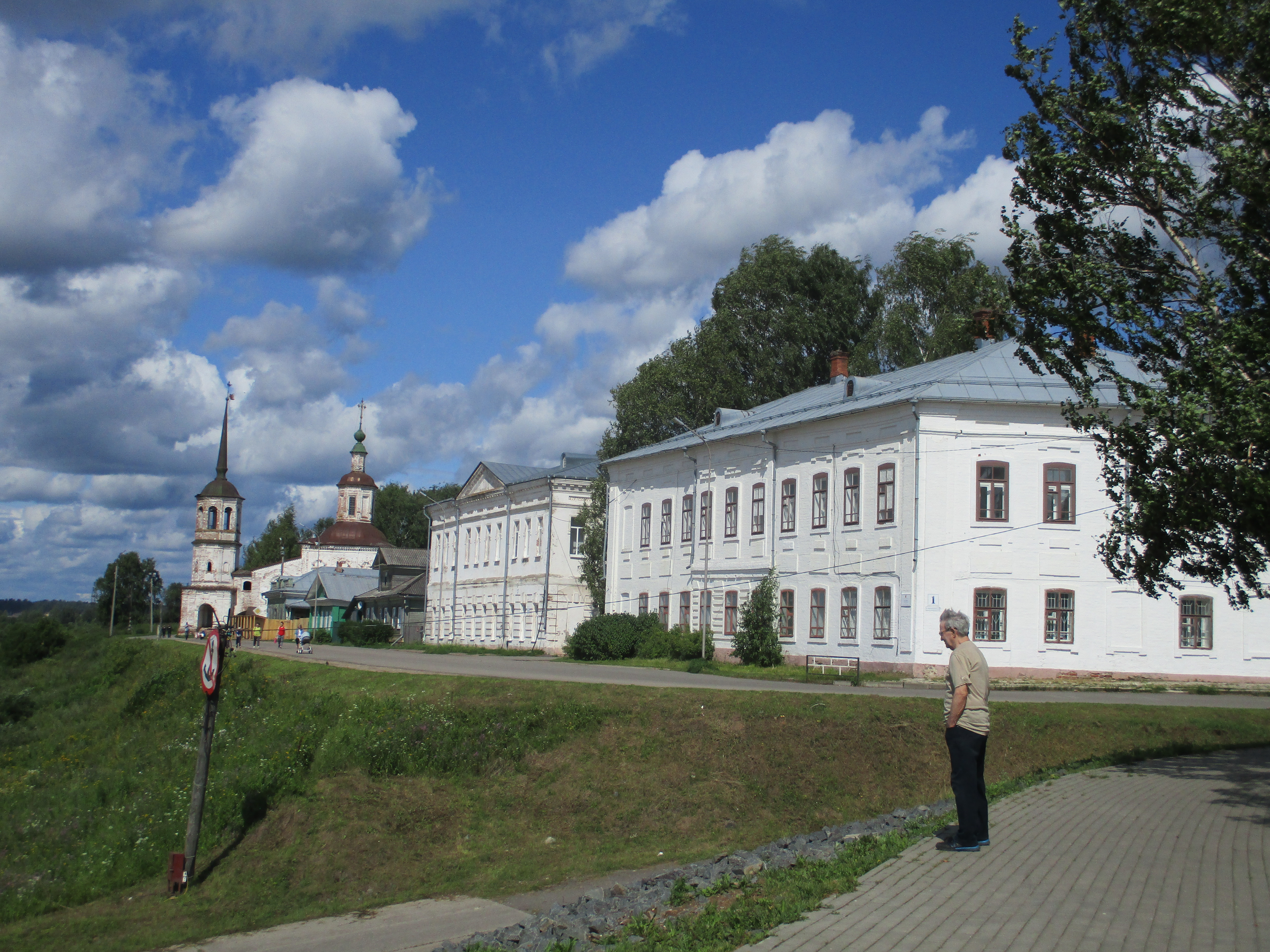 Великий Устюг - Фото 8 - Набережная Сухоны Великий Устюг. Фото 8